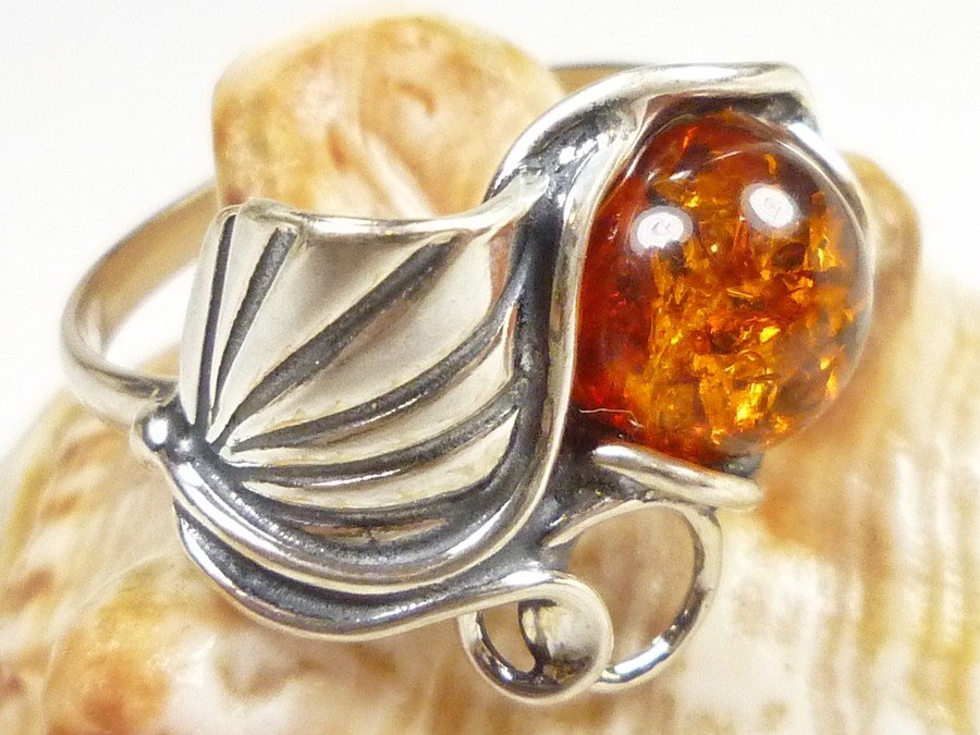 112-118 Pierścionek Srebro z Bursztynem - rozm.16