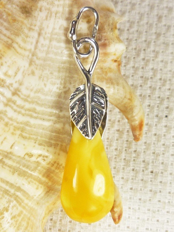 604-49 Wisiorek Srebro z Bursztynem