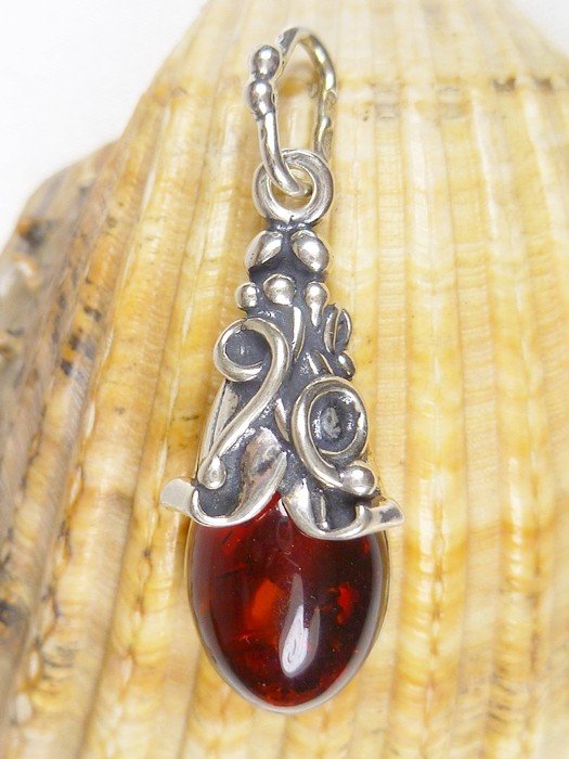 601-37 Wisiorek Srebro z Bursztynem