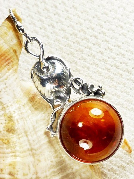 623-1 Wisiorek Srebro z Bursztynem