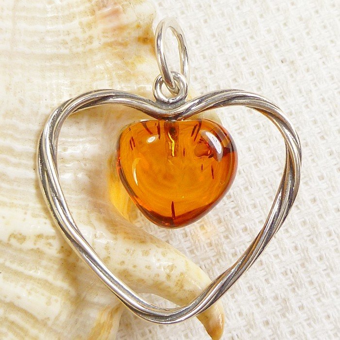 654-28 Serduszko Wisiorek Srebro 925 Bursztyn