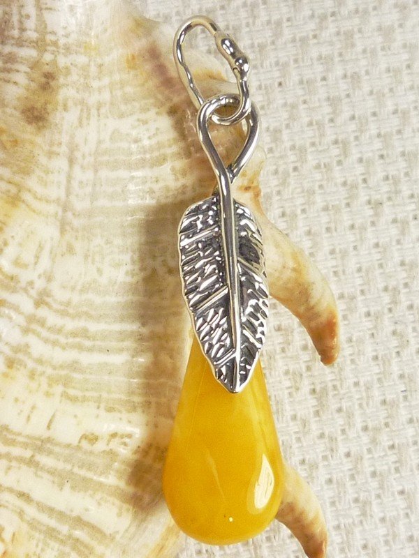 604-47 Wisiorek Srebro z Bursztynem