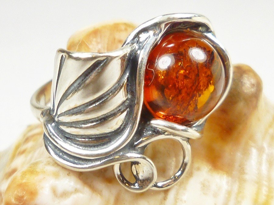 112-130 Pierścionek Srebro z Bursztynem - rozm.12