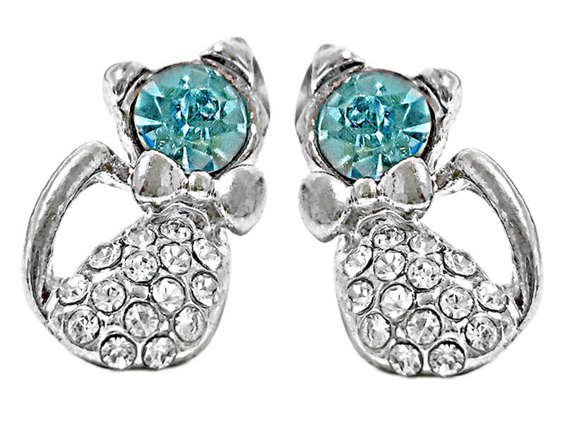 Kolczyki na sztyft kotki ozdobione błękitną cyrkonią na prezent