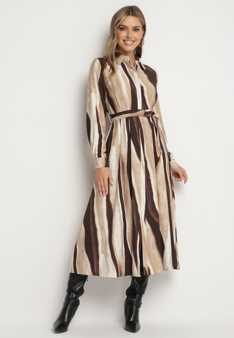 Brązowa Sukienka w Abstrakcyjny Wzór o Długim Koszulowym Kroju z Gumką i Paskiem w Talii Neriae