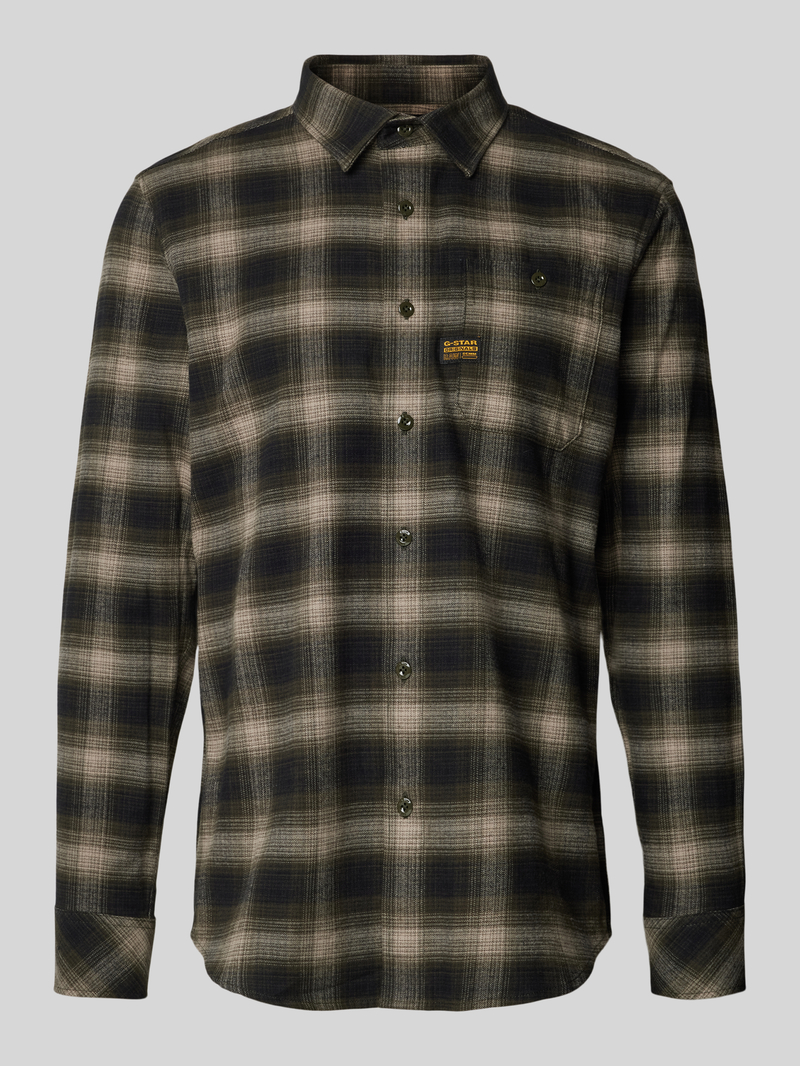 Koszula casualowa o kroju slim fit z naszywką z logo model ‘Bristum’