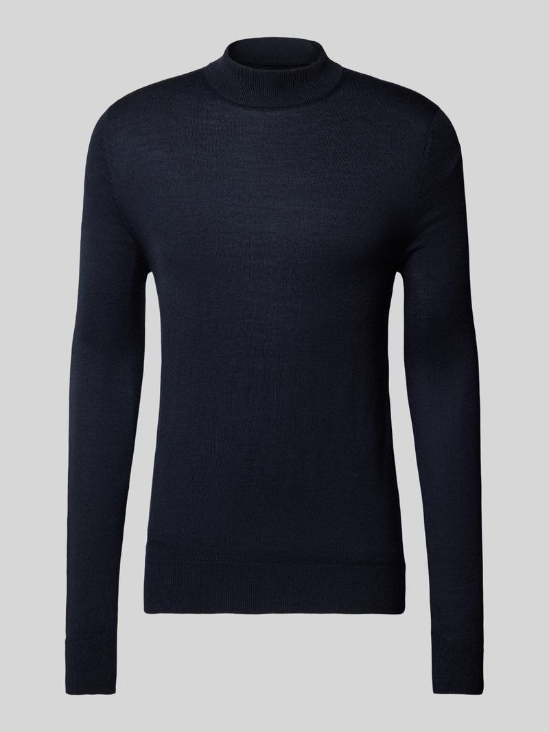 Sweter z dzianiny z golfem