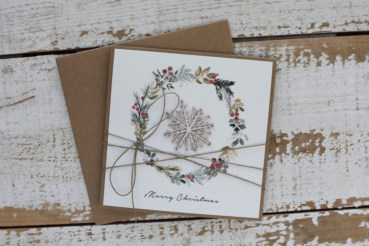 Stylowa ręcznie robiona kartka świąteczna na Boże Narodzenie wianek głóg śnieżynka Merry Christmas Card