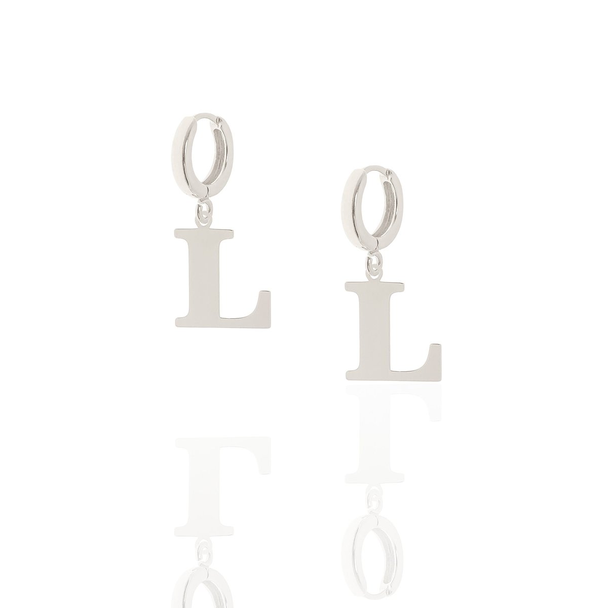 Kolczyki srebrne z dużymi literami O