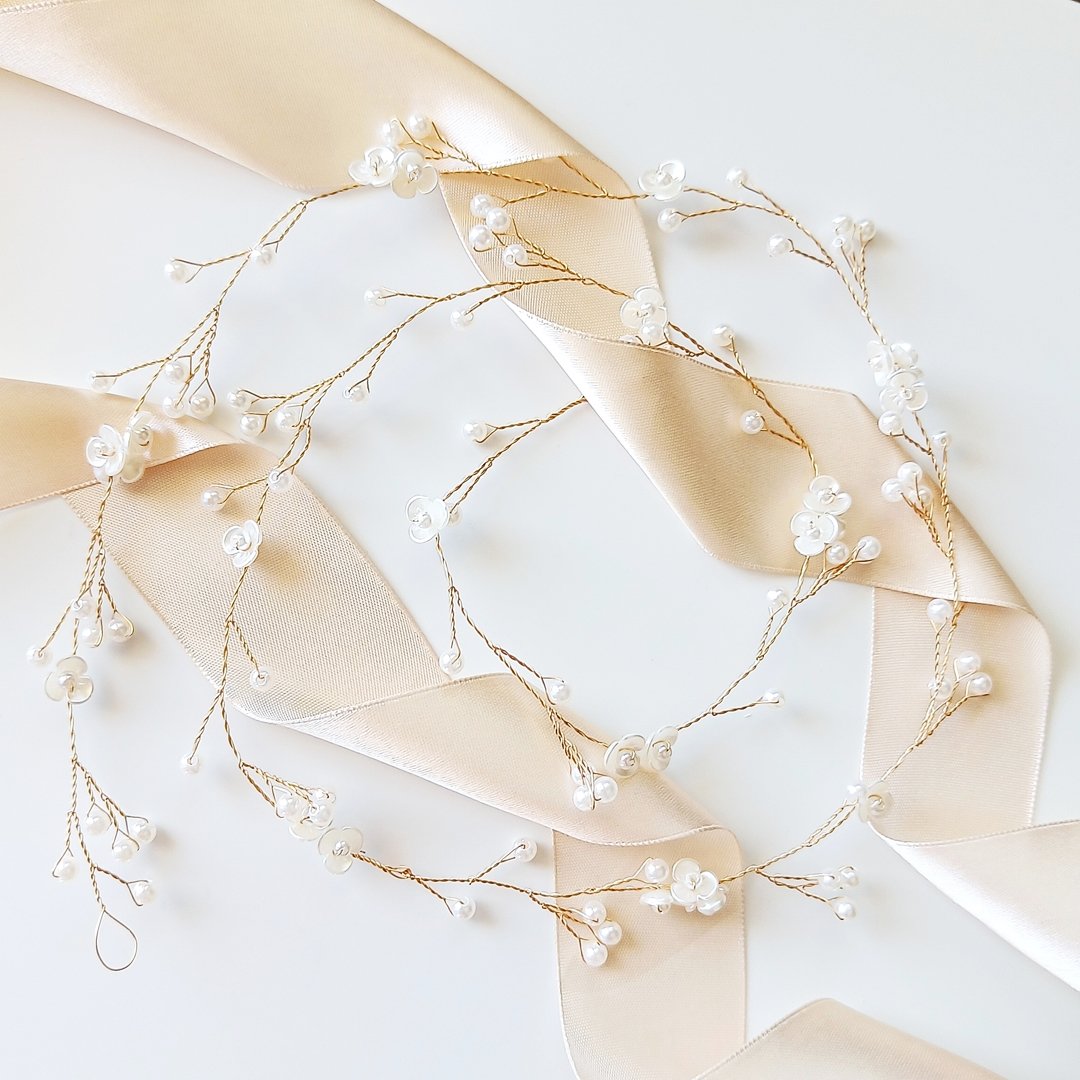 Gałązka girlanda złota z kwiatkami i PEREŁKAMI drobna delikatna długa 94cm