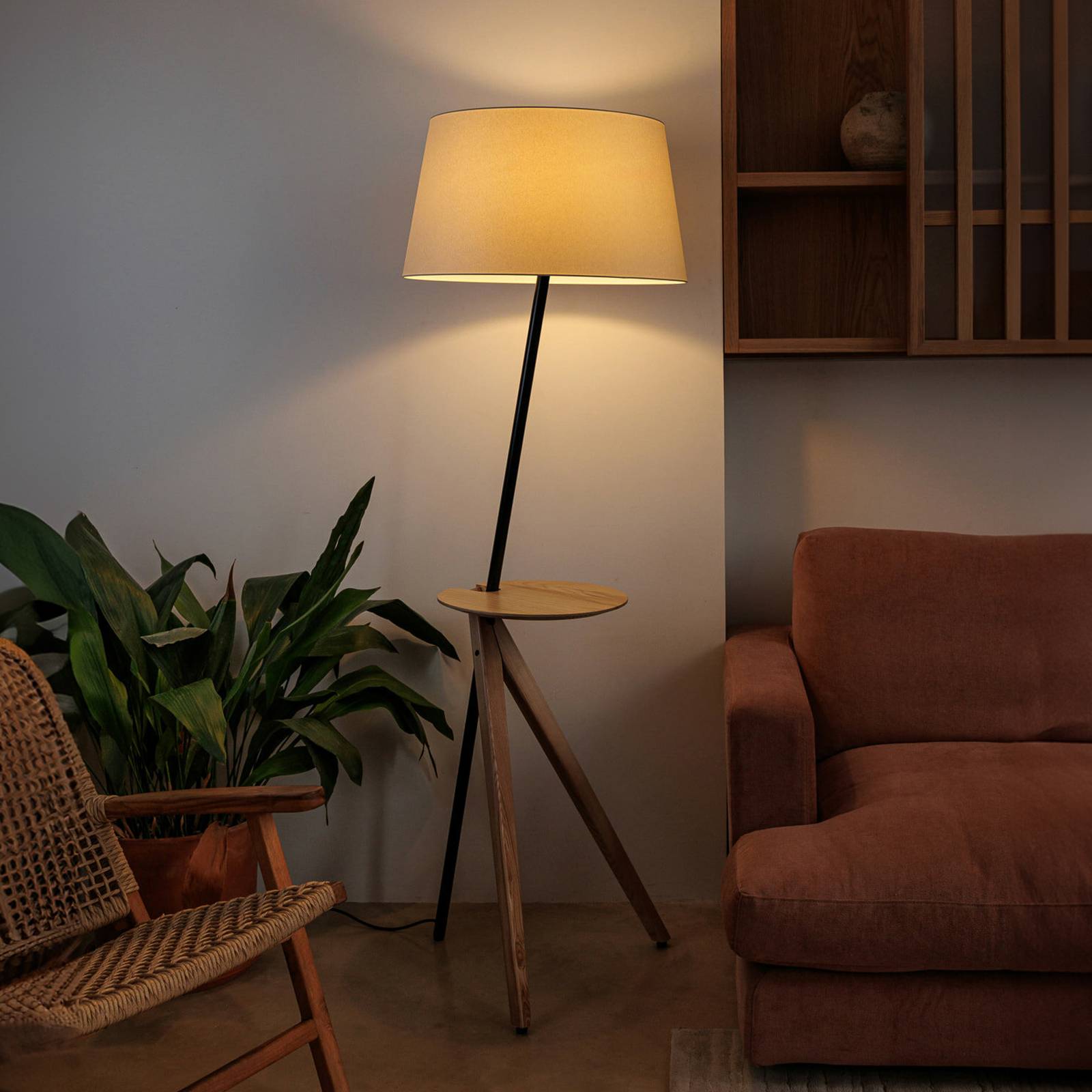 FARO BARCELONA Lampa podłogowa Treewood, popiel/beż, tkanina/drewno, wysokość 175 cm