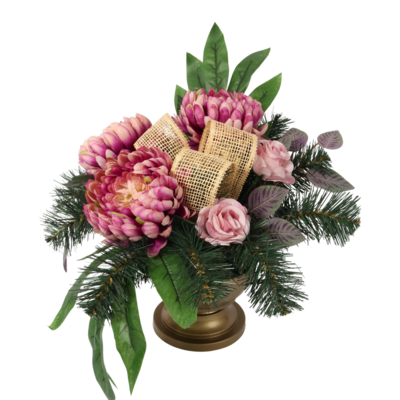 Stroik dekorowany w misie chryzantemy