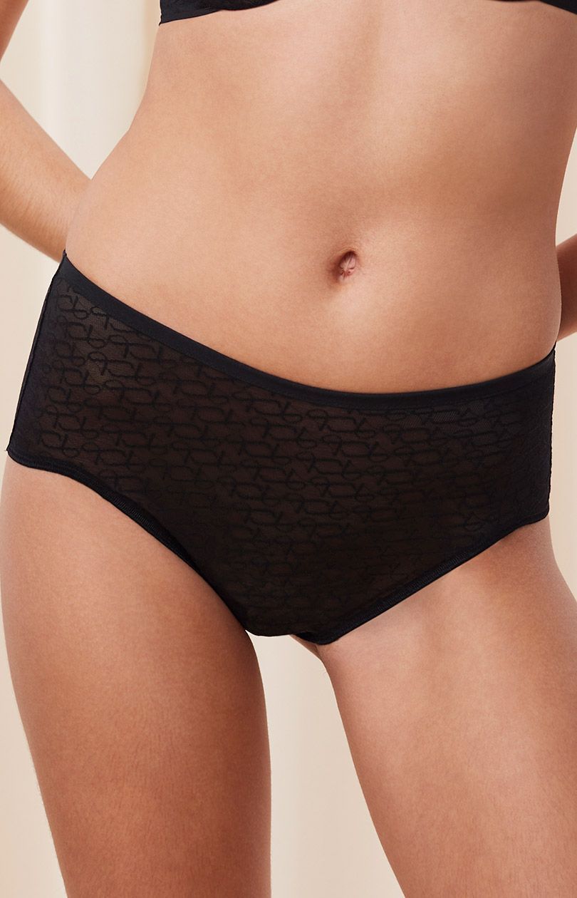 Triumph czarne koronkowe figi Signature Sheer Maxi EX 10215936, Kolor czarny, Rozmiar 40, Triumph - Intymna