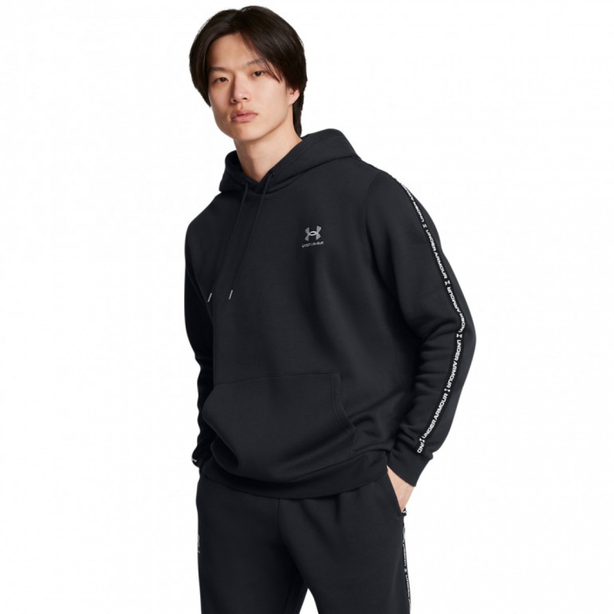 Męska bluza dresowa nierozpinana bez kaptura Under Armour UA Icon Fleece Hd Taping - czarna - UNDER ARMOUR