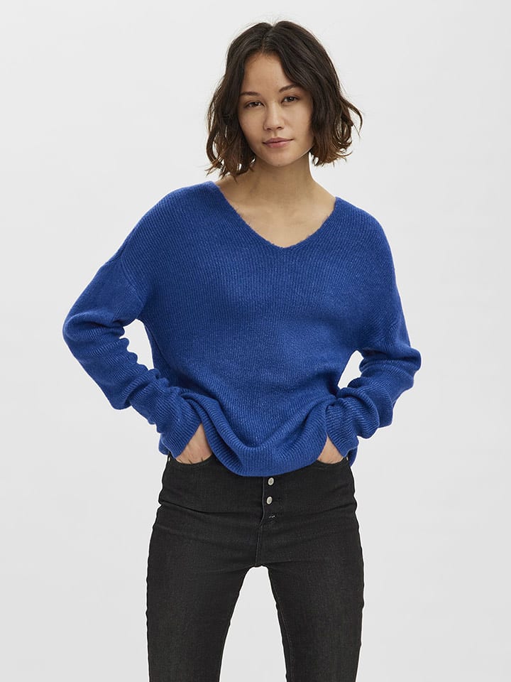 Vero Moda Sweter w kolorze niebieskim