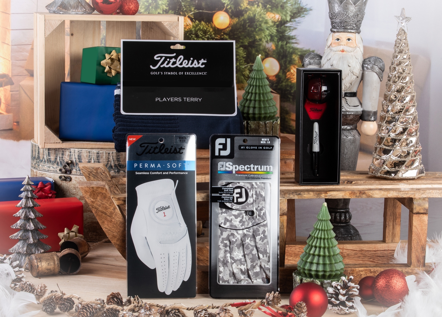 Zestaw prezetowy dla golfisty - marker Titleist, rękawiczka Footjoy Spectrum, rękawiczka Titleist Perma Soft, ręcznik Tileist Terry