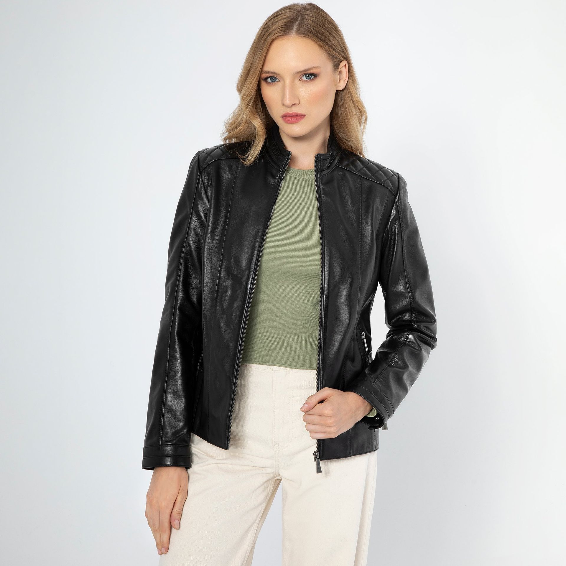 Skórzana damska kurtka klasyczna czarna