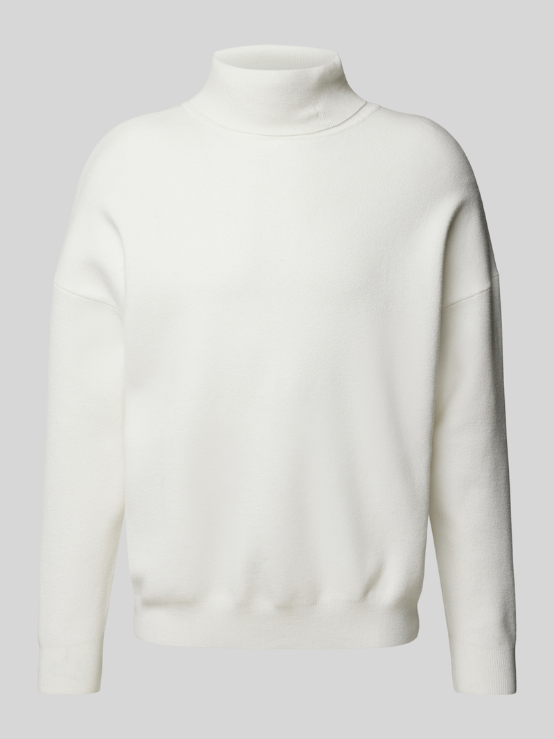 Sweter z dzianiny z golfem
