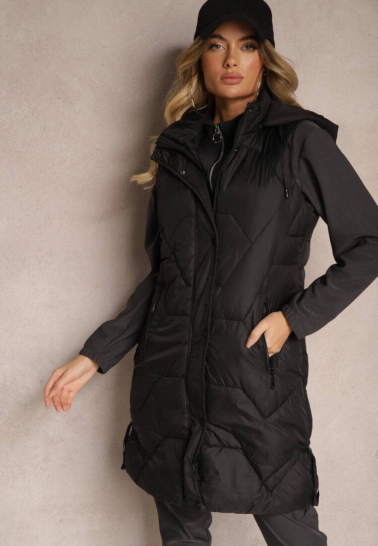 Czarna Kamizelka z Pikowaniem Ściągaczami i Kapturem z Możliwością Odpięcia Norinvia