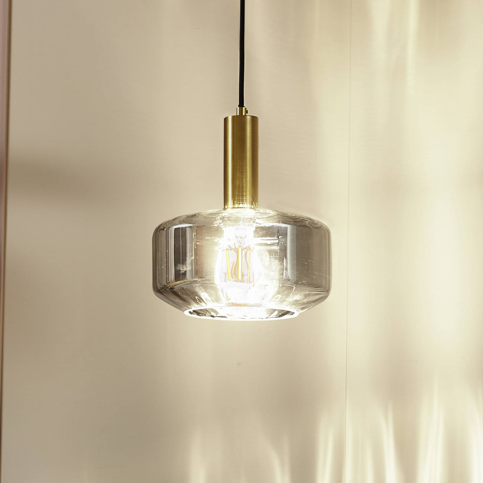 Lampa wisząca Lindby Hildur, 1-punktowa, dymny szary, szkło