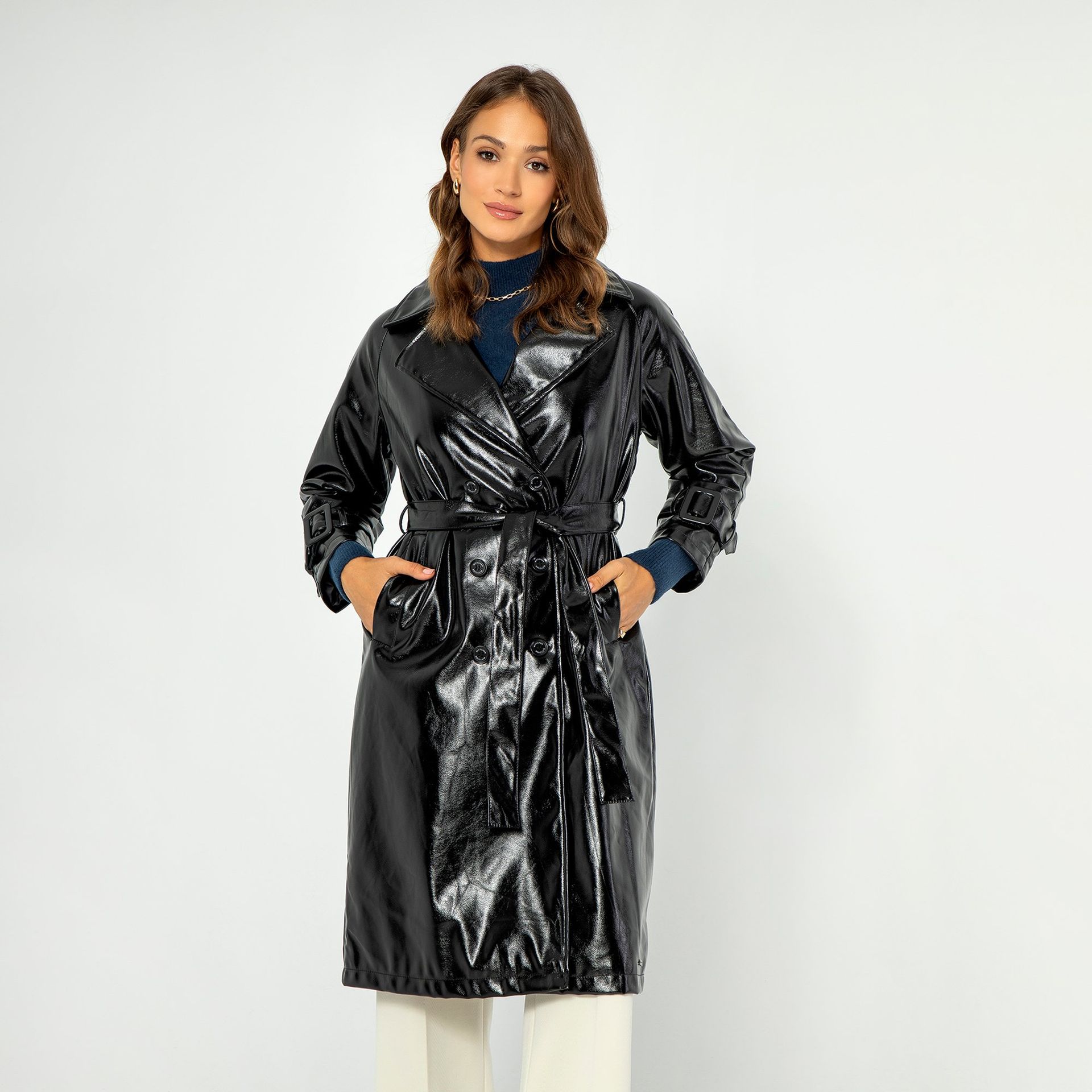 Damski płaszcz z ekoskóry dwurzędowy czarno - srebrny