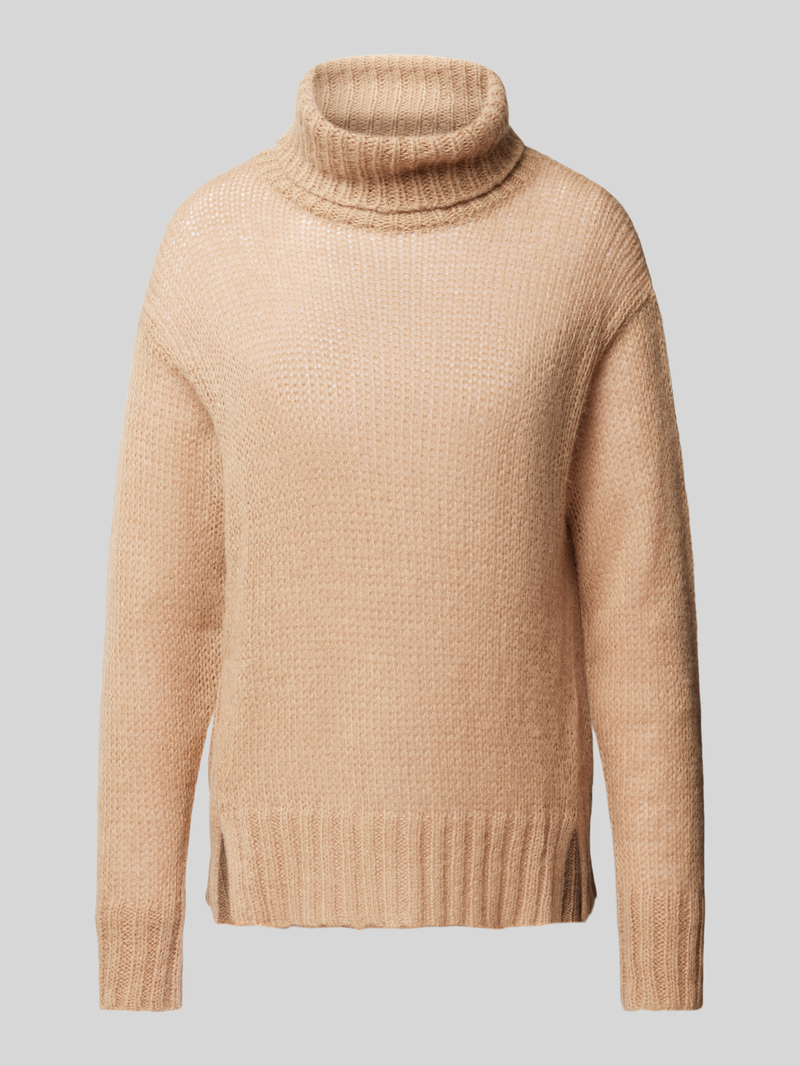 Sweter z dzianiny z golfem