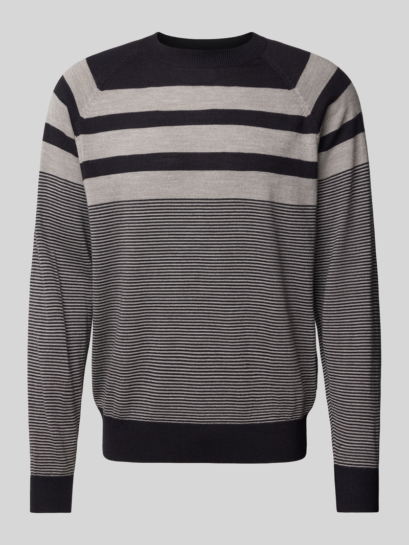 Sweter z dzianiny z okrągłym dekoltem