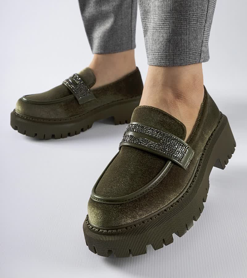 Zielone mokasyny zdobione cyrkoniami Longuelo -39