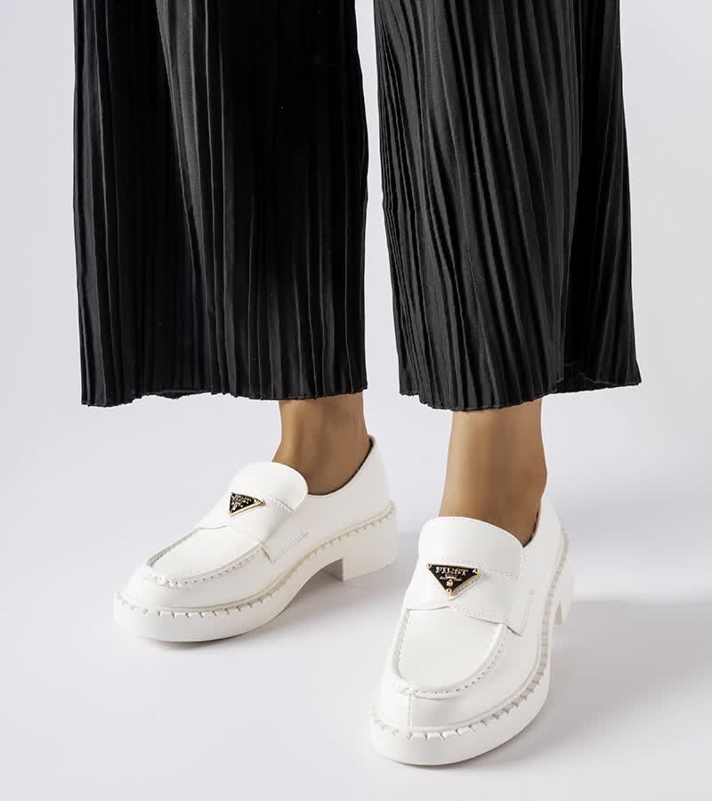 Białe damskie mokasyny Milne-40