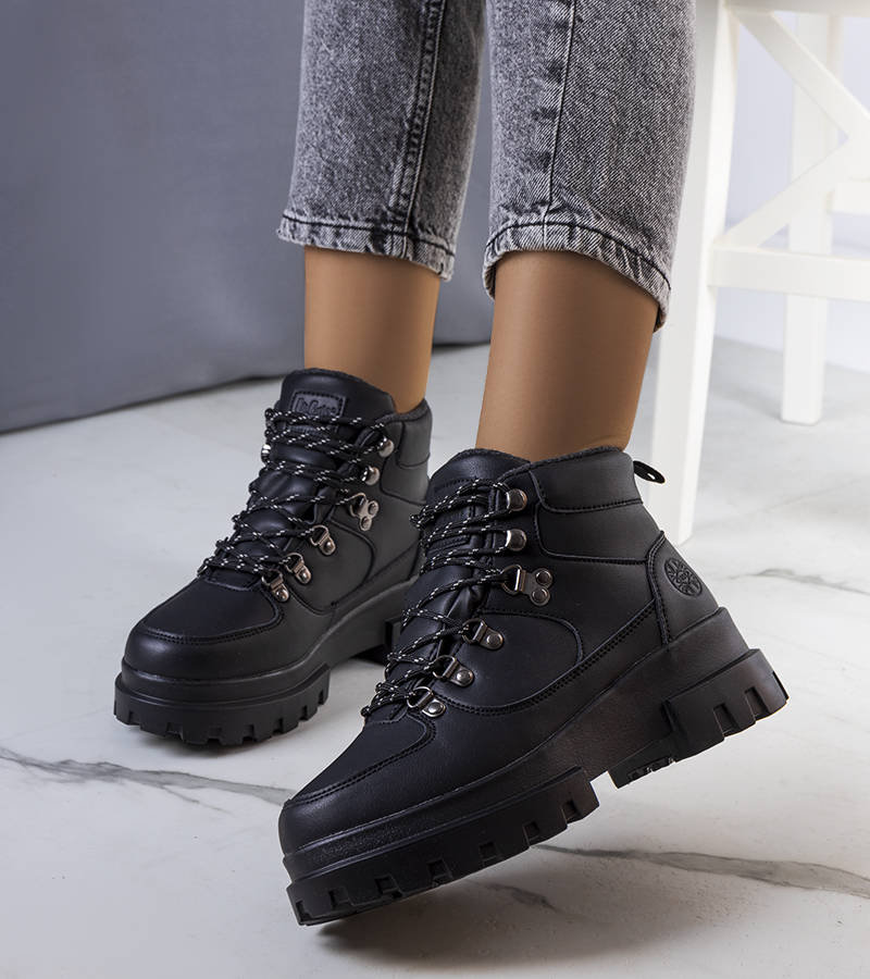 Czarne ocieplane trapery LCJ-22-31-1435L Lee Cooper-37