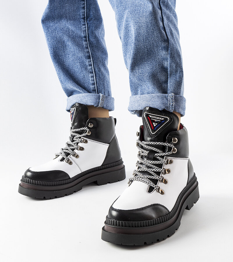 Biało-czarne ocieplane trapery Solofra -36