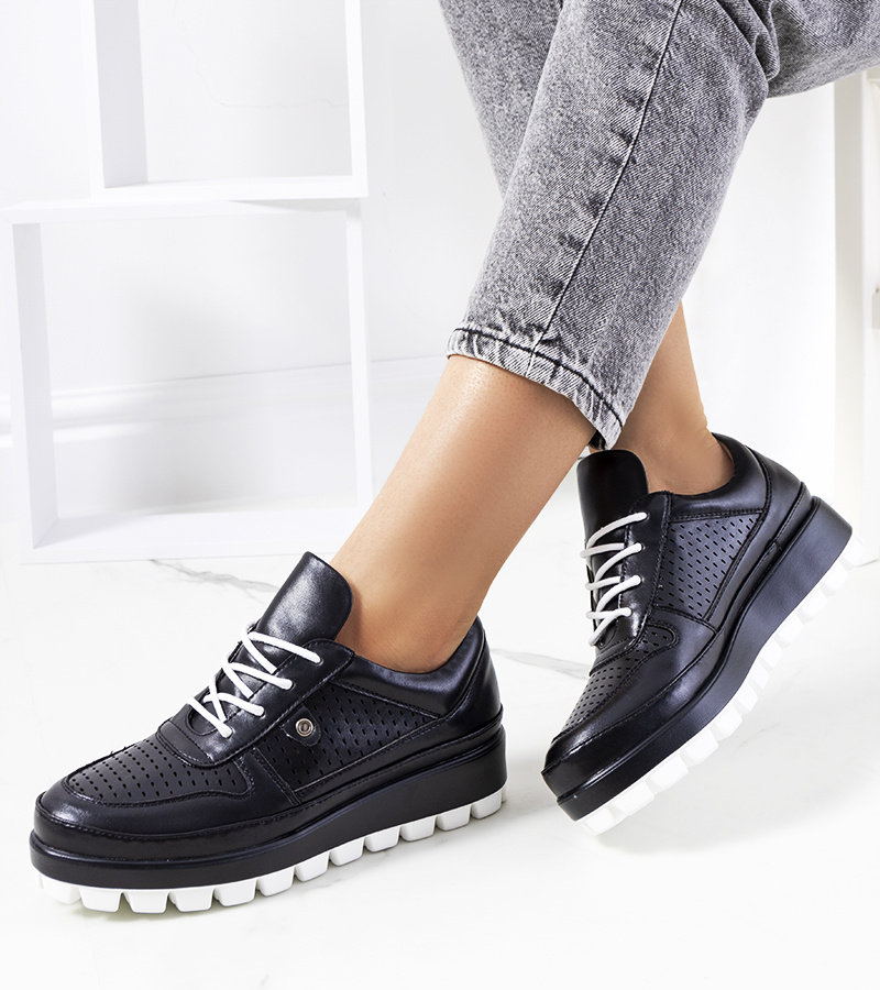 Czarne ażurowe sneakersy Assels-36