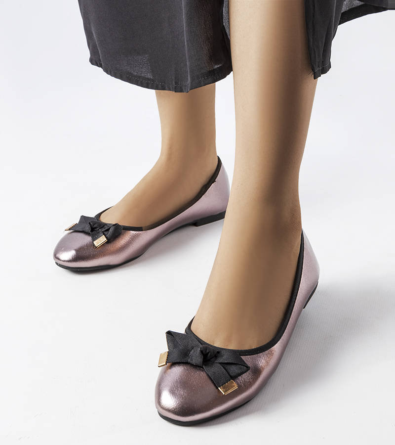 Srebrne metaliczne balerinki z kokardką Boro-38