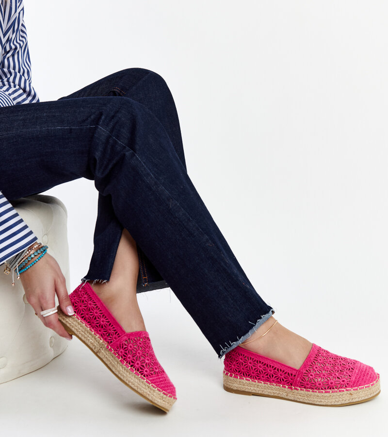 Ciemnoróżowe koronkowe espadryle na platformie Samra-37