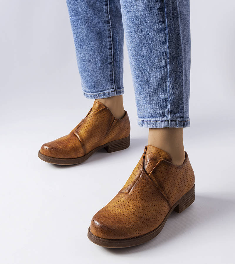 Brązowe wsuwane ażurowe półbuty Seymour-37