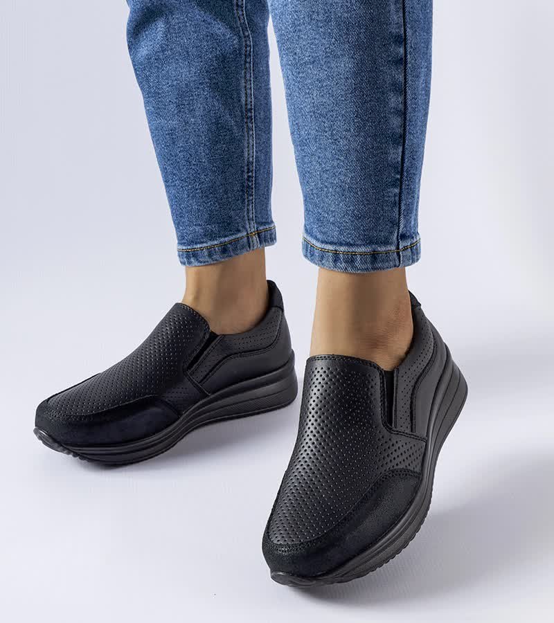 Czarne ażurowe sneakersy na koturnie Rhéaume-38