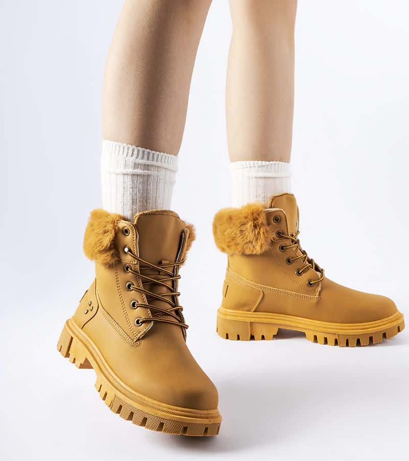 Brązowe trapery z ozdobnym futerkiem Alberta-40