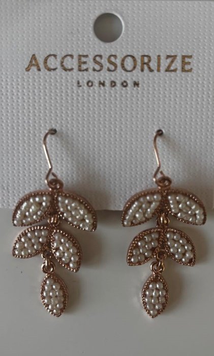 Accessorize London- Kolczyki perłowe liście