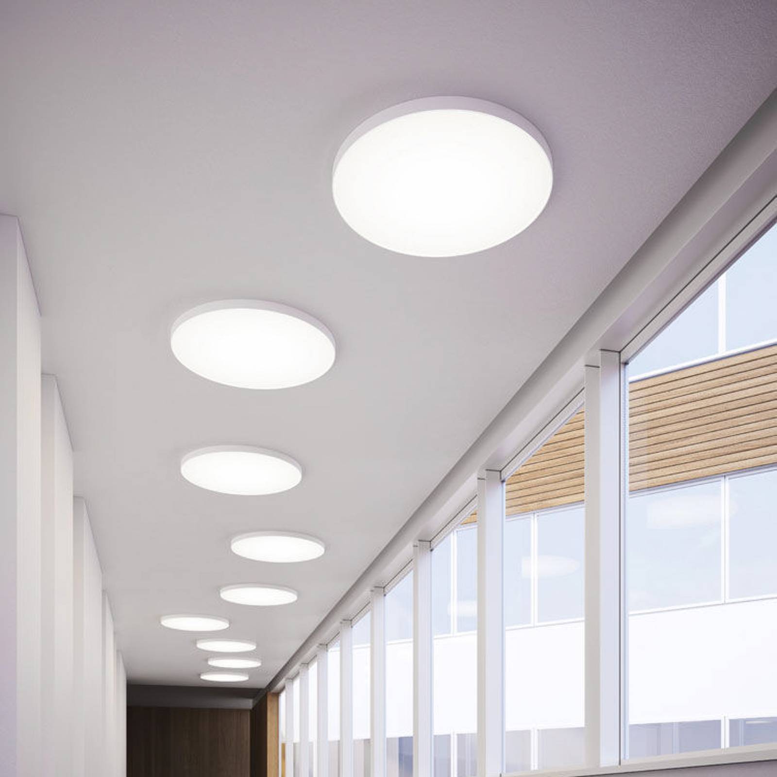 LOOM DESIGN Lampa sufitowa LED Lucia, biała, Ø 60 cm aluminium