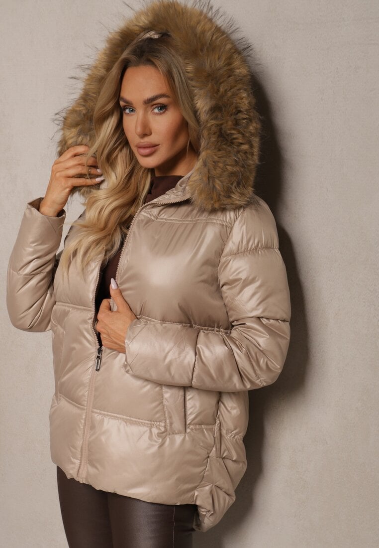 Beżowa Asymetryczna Kurtka z Kapturem z Futrem z Możliwością Odpięcia Zineira