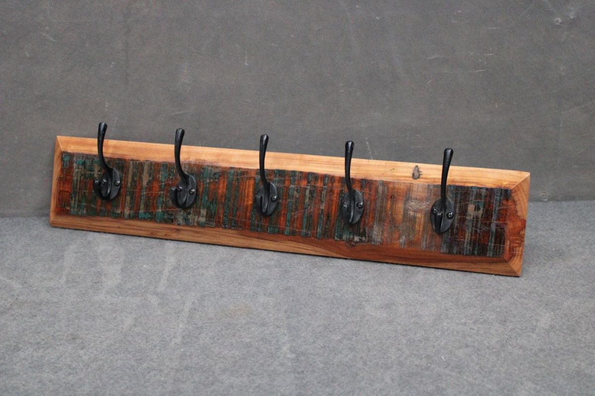 Wieszak Spirit #82 Lakierowane Lite Drewno Z Odzysku 66X8X13 Cm B 6126