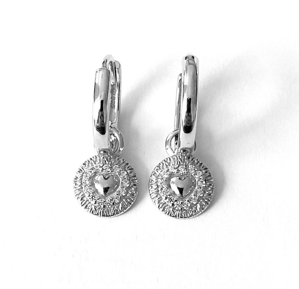 Srebrne kolczyki okrągłe z zawieszką w kształcie serca z cyrkoniami 2w1