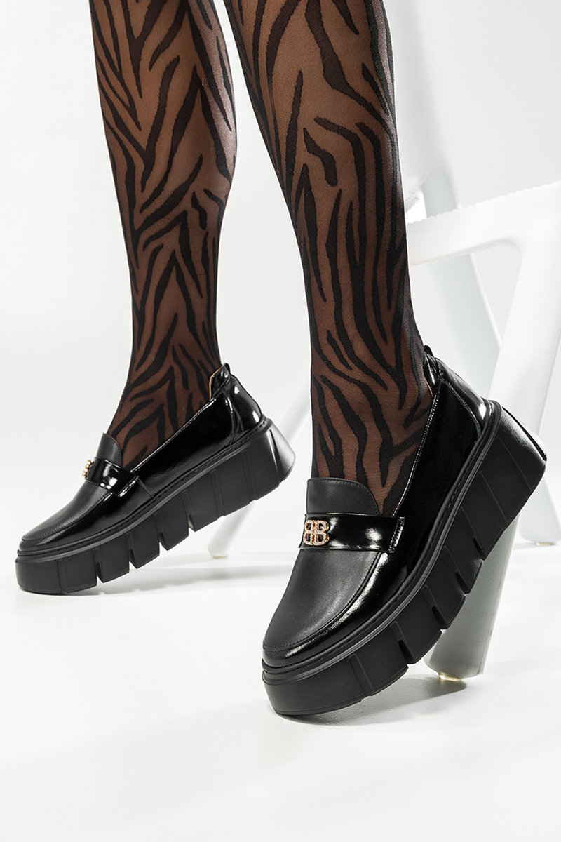 Czarne mokasyny skórzane damskie creepersy na platformie z ozdobą PRODUKT POLSKI Casu 1836-39