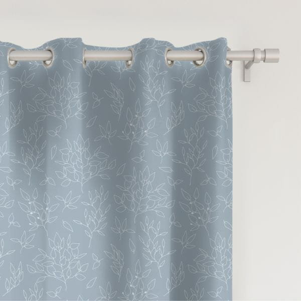 Zasłona WINTER wzór BN58 | Delikatne błękitne gałązki 150 x 200 cm tkanina zaciemniająca