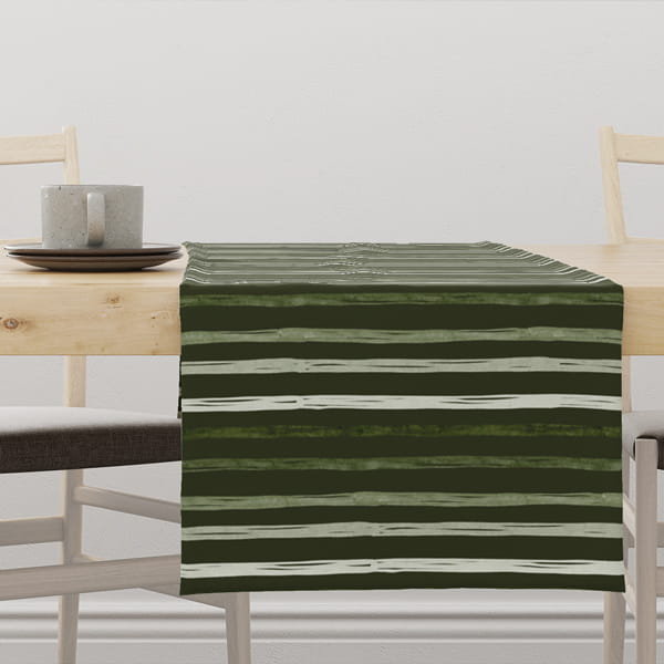 Bieżnik świąteczny WINTER wzór BN48 Pasy na ciemnozielonym tle 40 x 300 cm