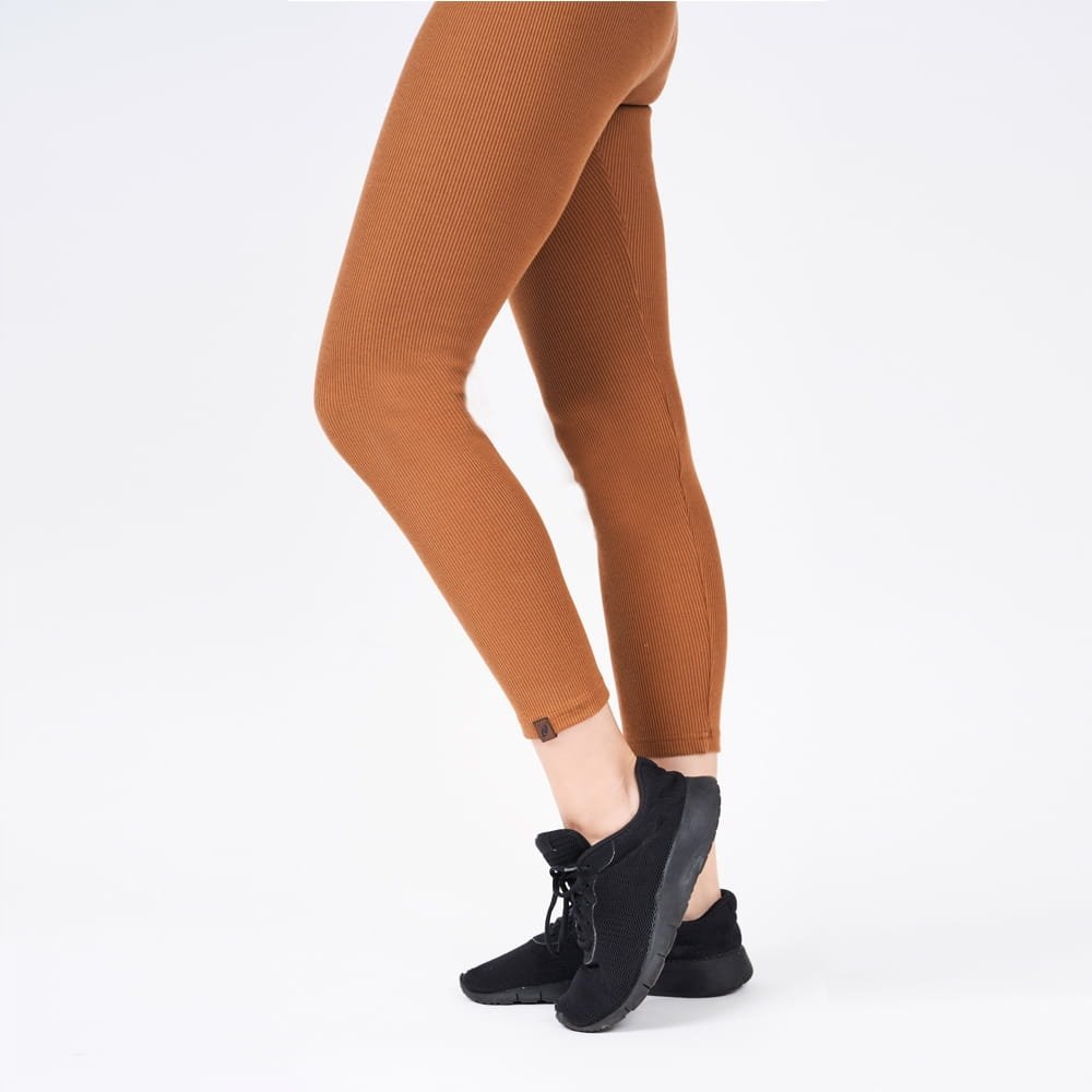 Legginsy damskie bawełniane prążkowane długie kryjące karmel brąz CUNA XS