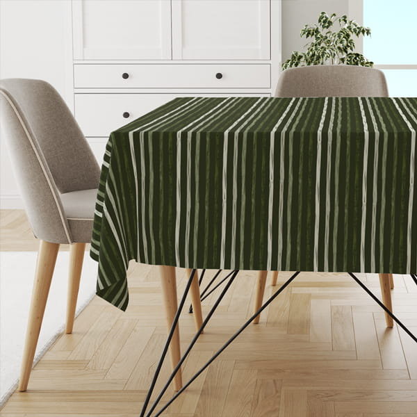 Obrus WINTER wzór BN48 | Pasy na ciemnozielonym tle 150 x 280 cm