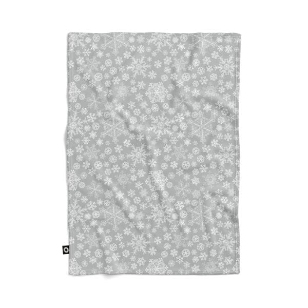 Koc pluszowy WINTER wzór BN17 | płatki śniegu na szarym tle 150 x 200 cm