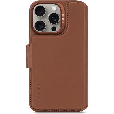 Decoded Decoded Leather Detachable Wallet - skórzana obudowa ochronna do iPhone 16 Pro kompatybilna z MagSafe (tan)