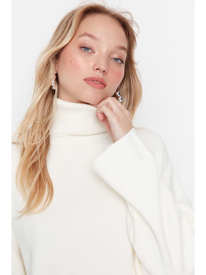 trendyol Golf w kolorze kremowym